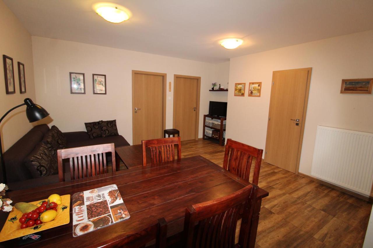 Apartman Baska Velky Slavkov Exterior photo