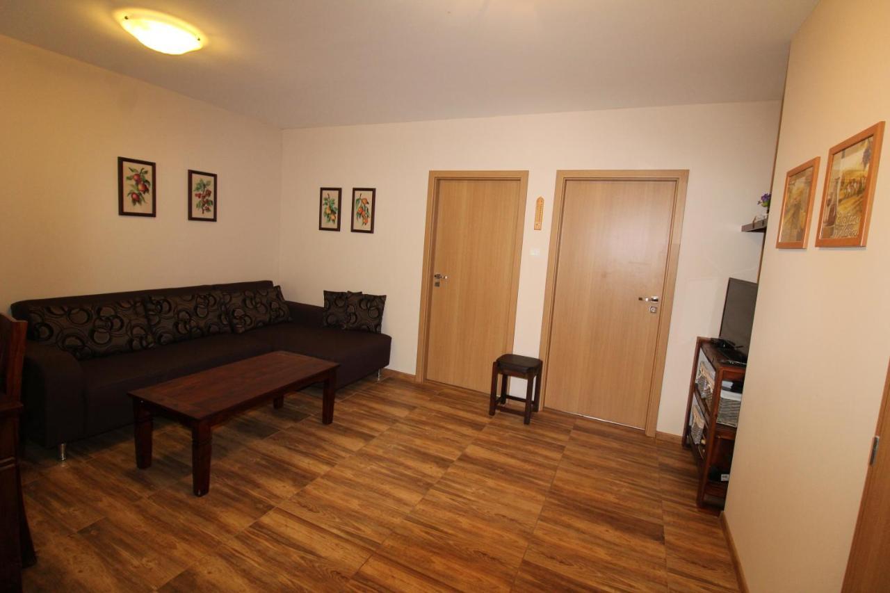 Apartman Baska Velky Slavkov Exterior photo